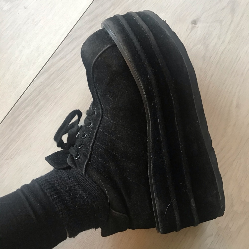 Black sneaker platforms